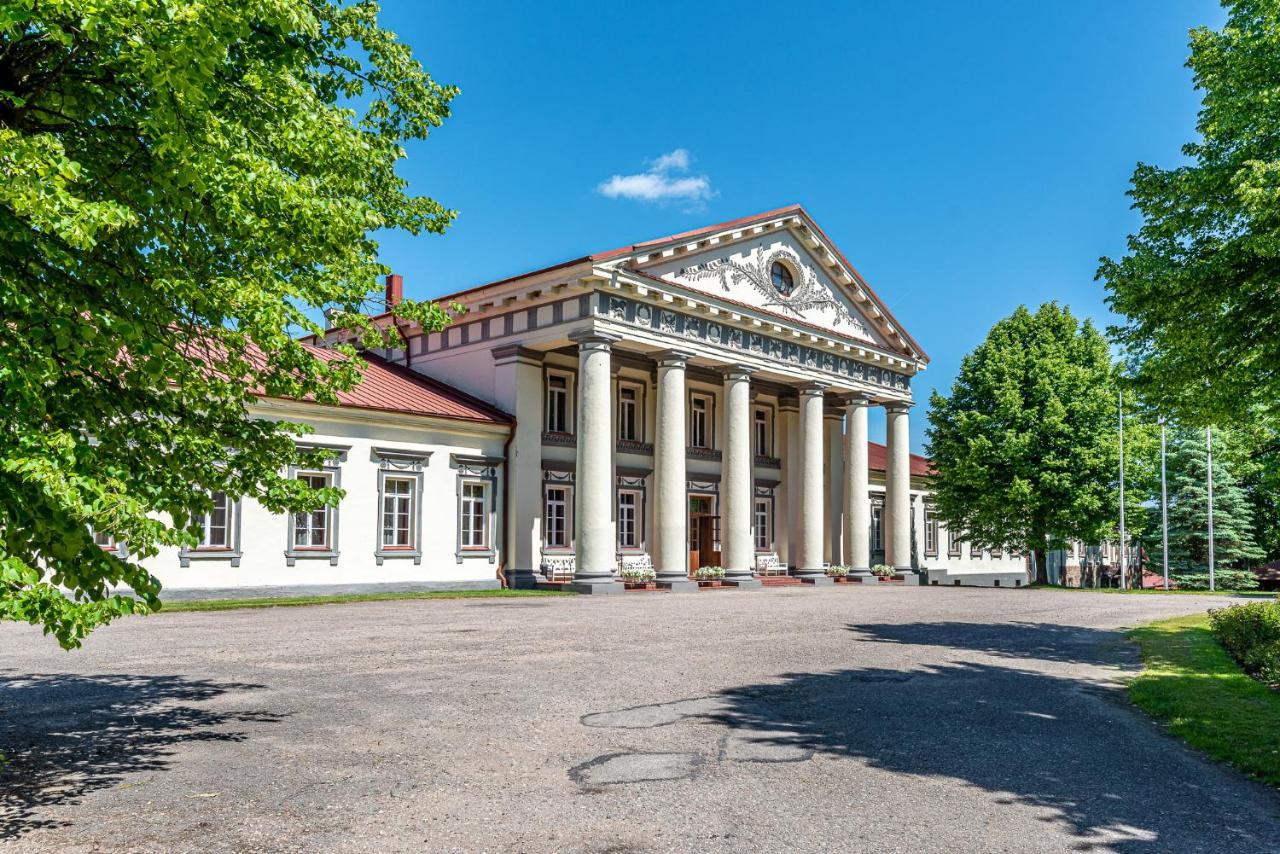 Taujenu Dvaro Sveciu Namai Taujenai Экстерьер фото